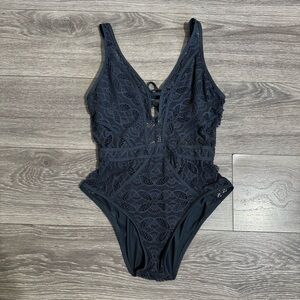 BECCA Women Dark Gray One Piece Plunge Neck‎ Swimsuit Crochet Lace Size L